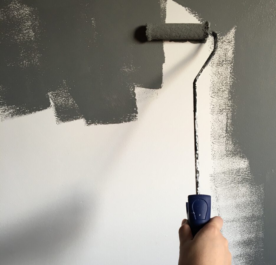 Wat ga je doen in huis: behangen of schilderen